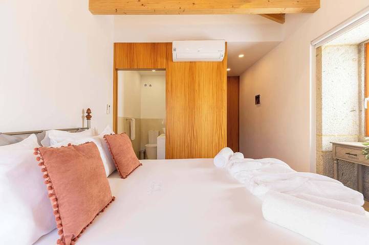 Location de vacances pour 20 personnes, avec balcon et jardin dans Vilar de Mouros - 3