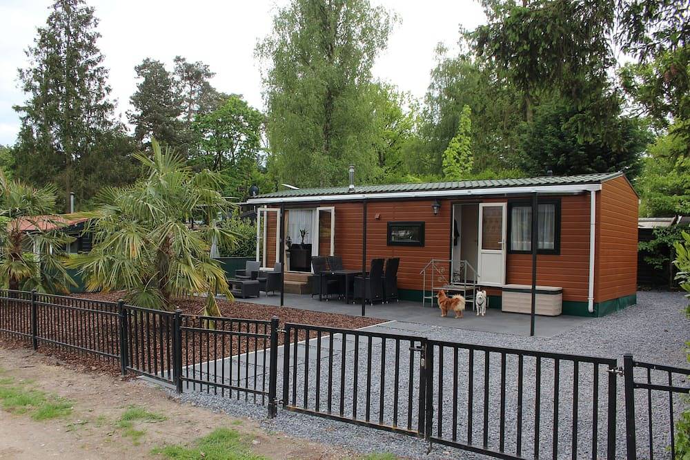 Palmocolodge Lodge - Jocomo Parc a nice family campground with many facilities in Lanaken, Hoge Kempen
