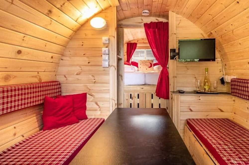 Ganze Wohnung, Schlaffass für bis zu 4 Personen - ein Campingerlebniss der besonderen Art in Burglengenfeld, Ostbayern