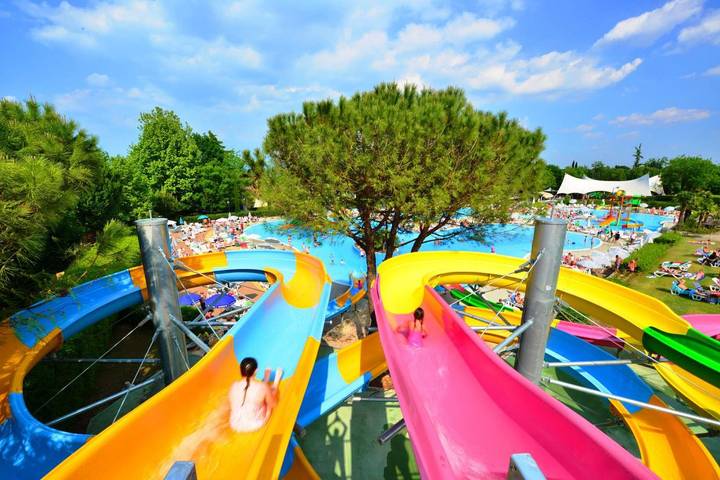 Maison de vacances pour 6 personnes, avec Jacuzzi et Piscine à Peschiera del Garda