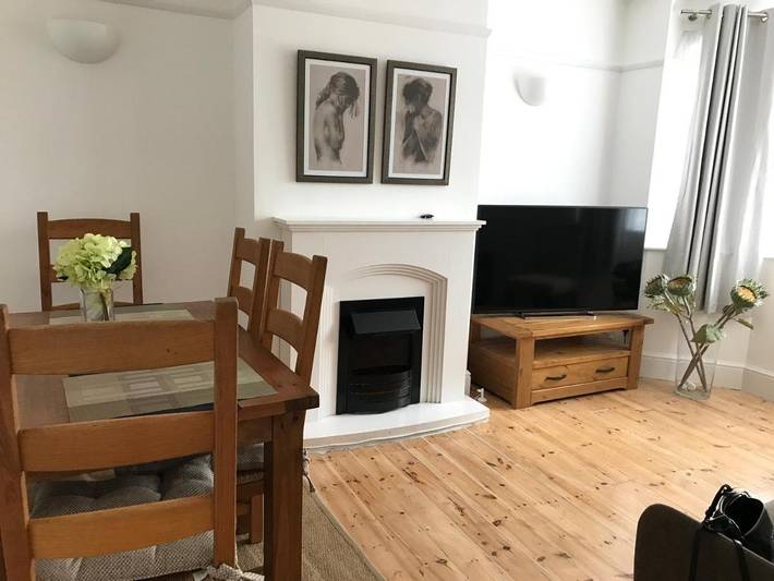 Apartamento para 4 personas, con Jacuzzi y Terraza además de Jardín y Vistas en St Albans