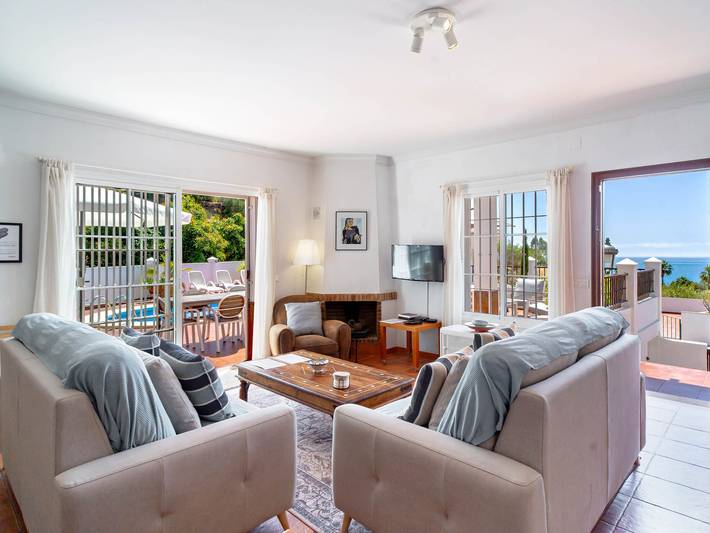 Andalusische Villa mit 3 Schlafzimmern und traditionellem Charme in Punta Lara (Nerja), Nerja