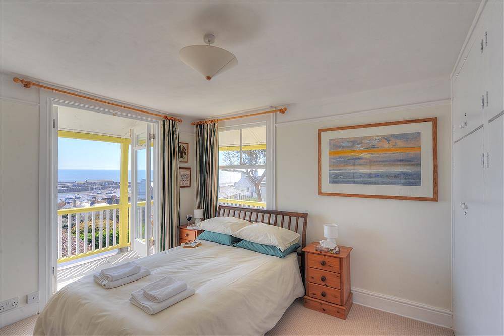 Entire apartment, 2 Harbour Heights in Lyme Regis, Dorset