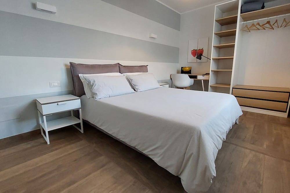 Ganze Wohnung, Fantastic farmhouse with swimming pool just a step away from Cinque Terre. in Sesta Godano, Naturpark Montemarcello-Magra-Vara