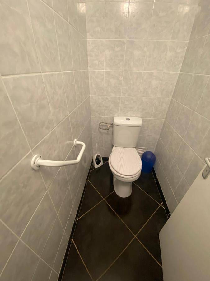 Location de vacances pour 15 personnes, avec jacuzzi et jardin ainsi que piscine et terrasse, animaux acceptés à Pujols - 3