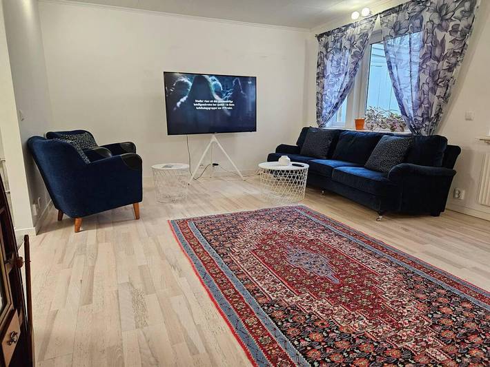 3Br House, Sleeps 7 with Balcony-Garden-Bbq-FreeP in Malmö, Schwedische Ostsee