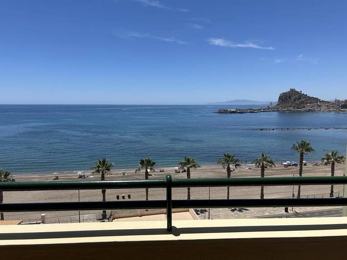 Apartamento para 4 personas, con terraza y vistas, Se admiten mascotas en Águilas