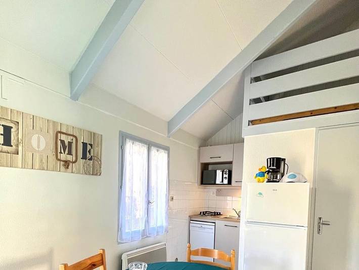Chalet pour 4 personnes, avec Bassin pour enfant dans le Cantal