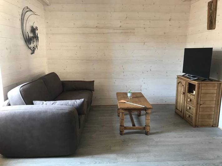 Gîte pour 4 personnes, avec terrasse dans La Tour-du-Meix