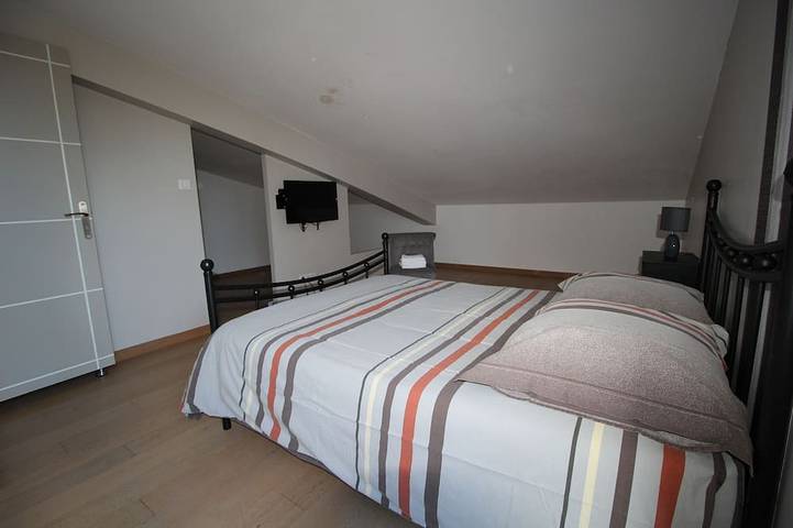 Villa Contemporaine avec Piscine Chauffée in Gouesnach, Région de Quimper