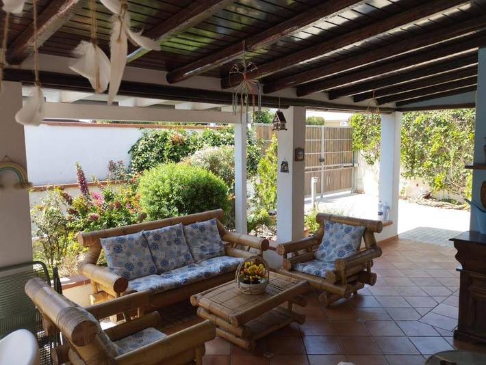 Appartement de vacances pour 8 personnes, avec Balcon et Terrasse ainsi que Jardin et Vue à San Leone