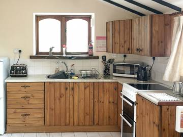 Log Cabin for 2 People in Freethorpe, Norfolk, Photo 4