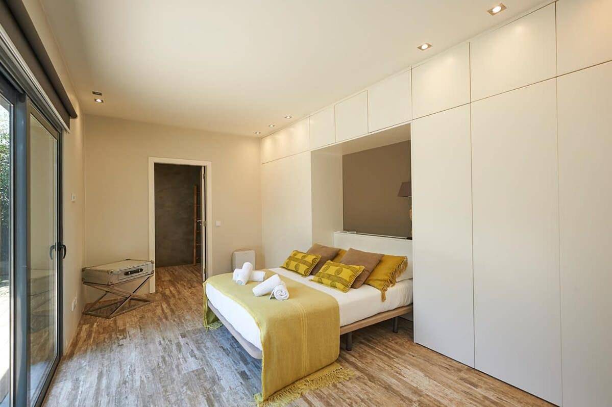Villa Oasis - w pool near Cascais centre in Cascais e Estoril, Costa de Lisboa