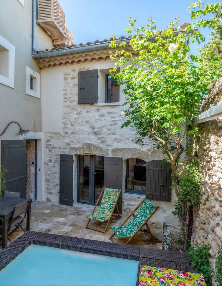 Villa für 4 Personen mit Pool in Lagnes, Regionaler Naturpark Luberon