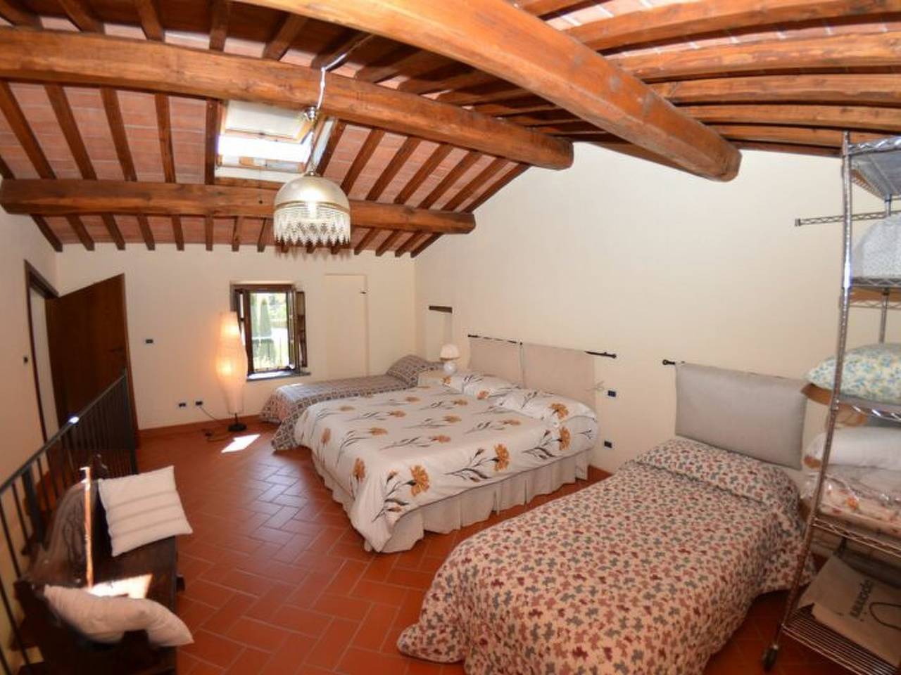 Feriehus for 4 personer med hage in Buti, Provinsen Pisa