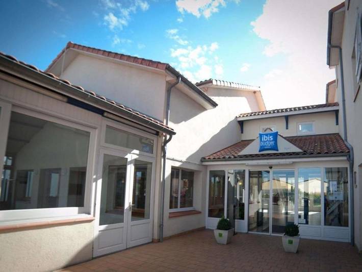 Hôtel pour 2 personnes, avec terrasse et jardin, animaux acceptés à Passage