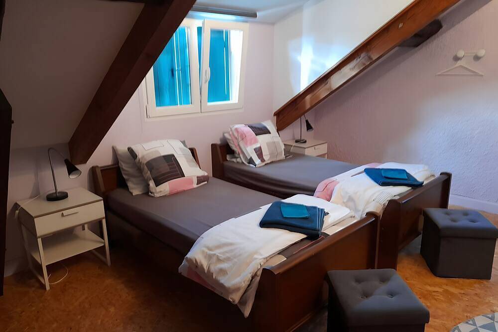 Vakantiehuis 'Maurice' met Uitzicht op de Bergen, Privéterras en Privétuin in Saint-Maurice-sur-Moselle, Épinal en omgeving