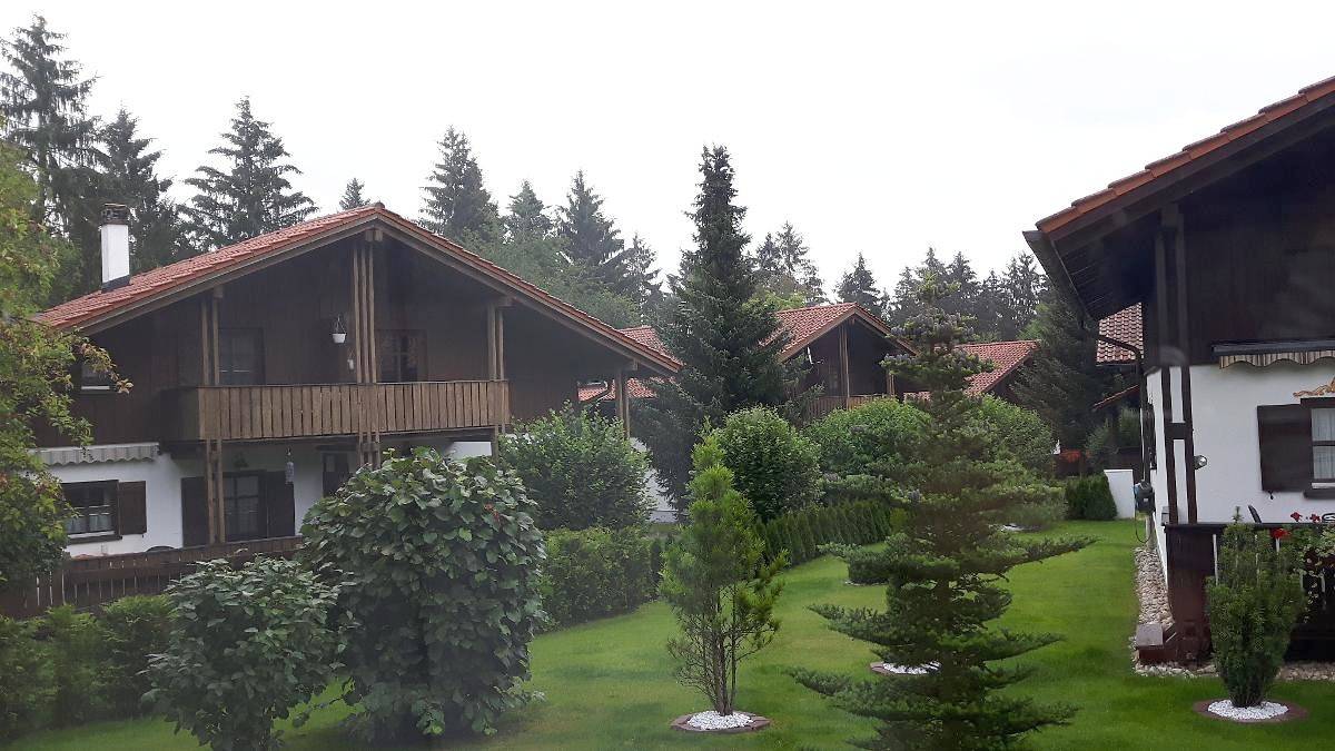 Ganze Wohnung, Ferienhaus Virzi - Waldferiendorf Regen - Haus Virzì für 2 Personen mit Terrasse, Garten und Balkon in ruhiger Lage in Regen (Ostbayern), Ostbayern