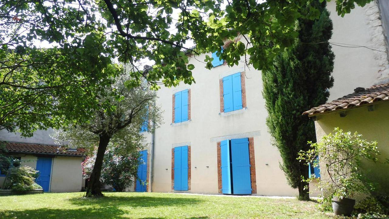 Six-Bedroom House in Labruguière, Région de Castres