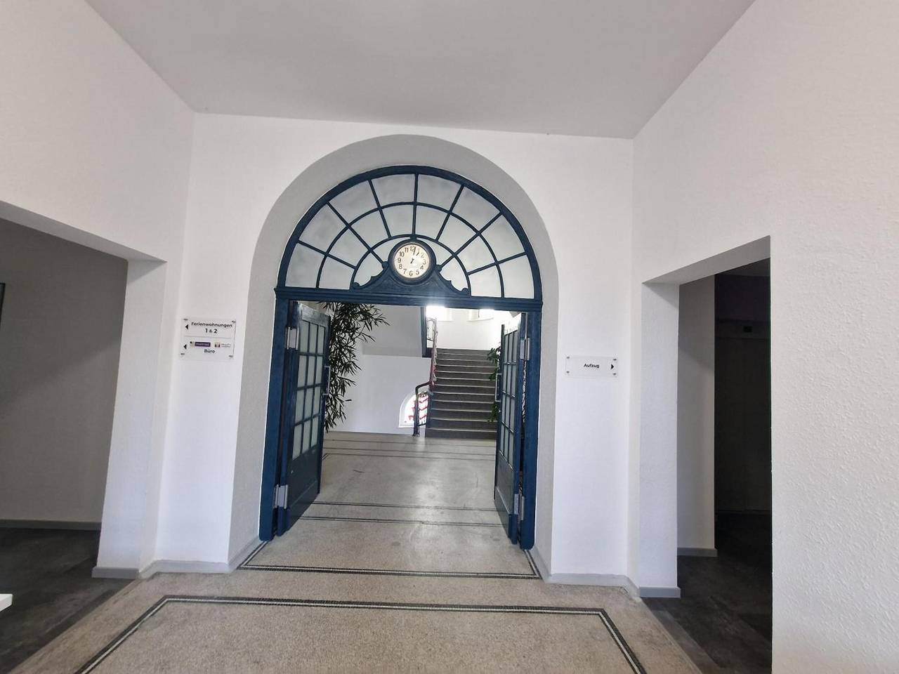 Ganze Wohnung, Gemütliche Ferienwohnung murihaus 2 mit Balkon & Parkplatz in Aue, Erzgebirge