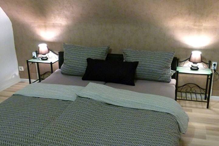 Ganze Wohnung, 60 qm. Schlafz. mit Doppelbett, Wohnz. mit Schlafcouch, Küche kompl.  Dusche in Sankt Wendel, Saar-Nahe-Bergland