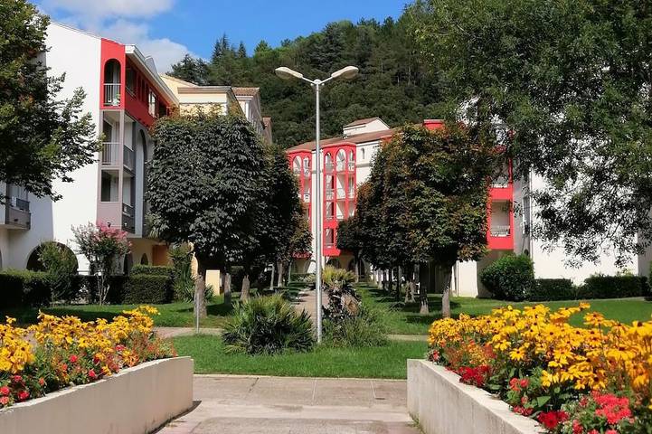 Ganze Wohnung, Studio Rdc für Kurgäste oder Urlauber mit Parkplatz und WLAN in Lamalou-les-Bains in Lamalou-les-Bains, Béziers und Umgebung