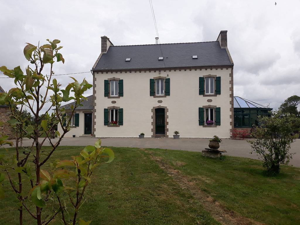 Chambres d'hôtes à la ferme - Chambre 2 in Plourin, Région de Brest