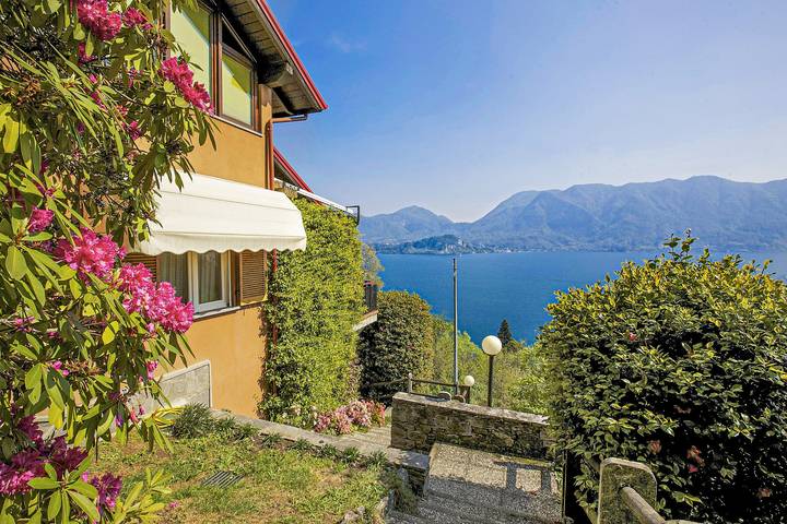 Ferienwohnung für 2 Personen, mit Seeblick und Balkon sowie Ausblick - 1