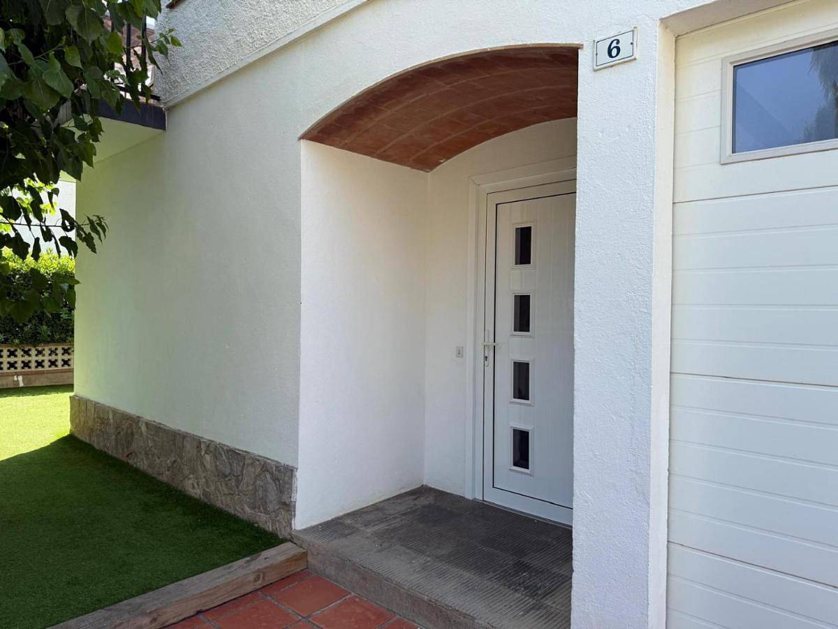 Three-Bedroom Townhouse in l'Estartit, Estartit