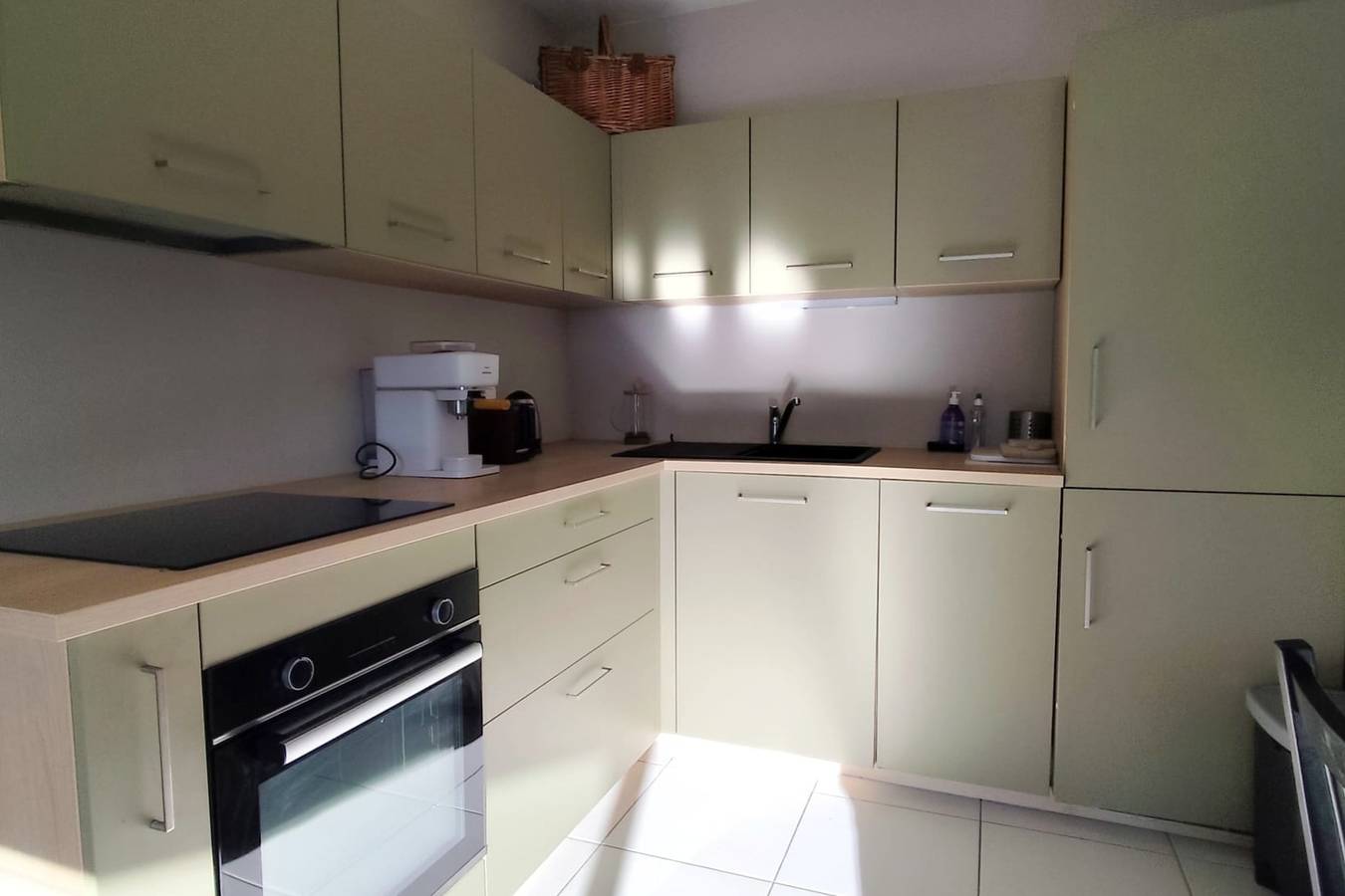 Appartement entier, Appartement avec balcon proche de la Gare St Jean in Bordeaux, Région de Bordeaux