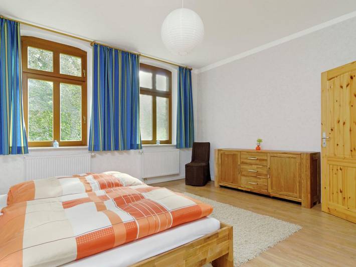 Ganze Wohnung, Ferienwohnung für 6 Personen mit Terrasse in Fürstenwalde, Region Oder - Spree