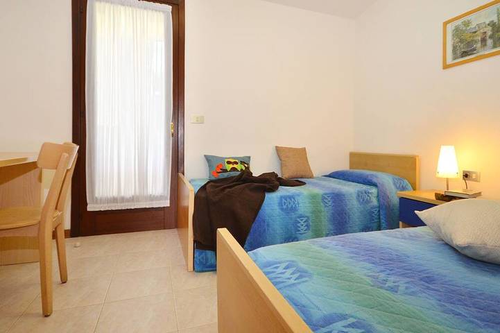 Ferienhaus für 6 Personen, mit Terrasse und Pool in Bibione - 2