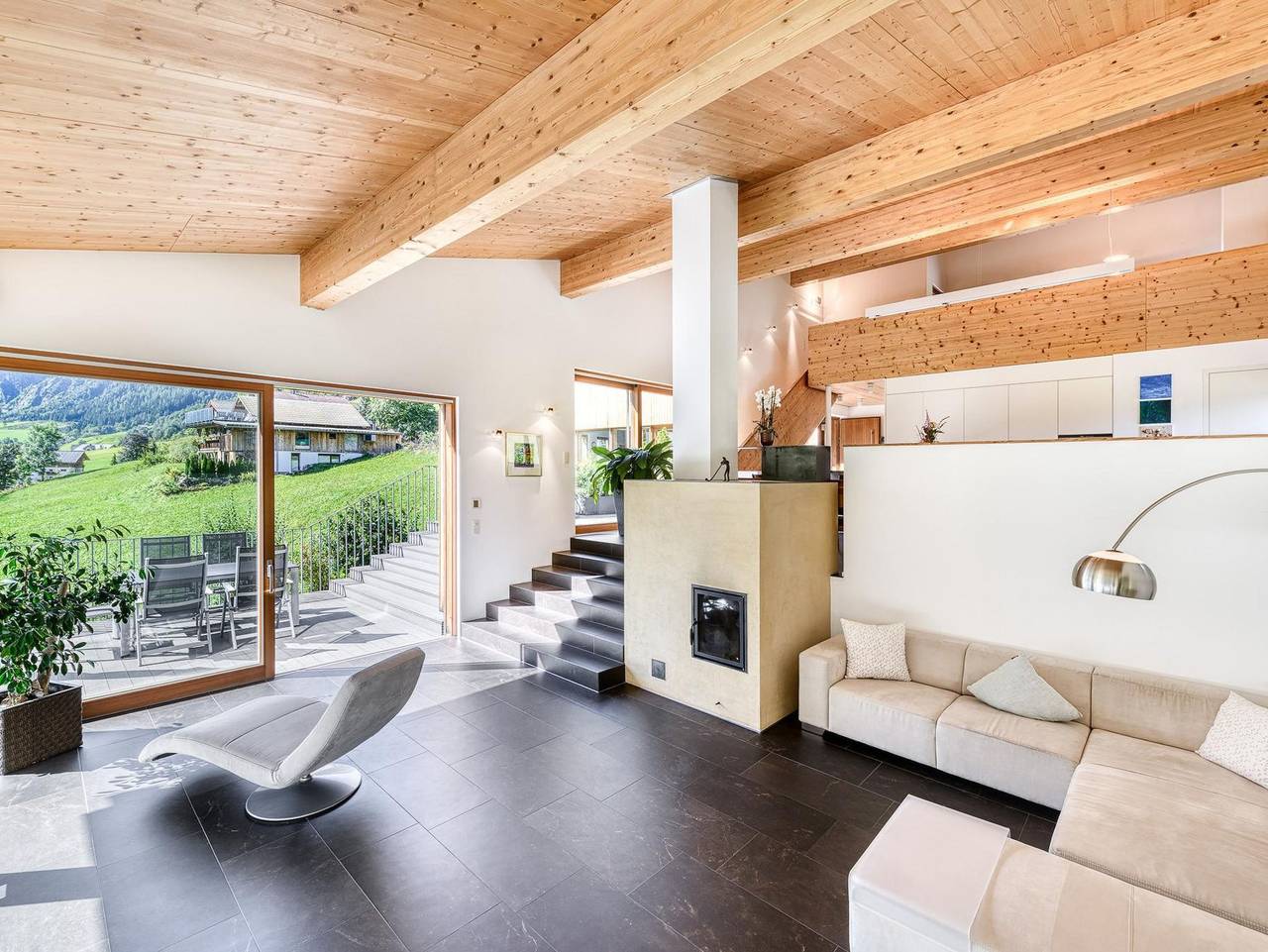 Panorama Chalet Bellavista by A-Appartments - Ferienhaus mit 3 abgeschlossenen Wohnungen in Rätikon mountain range, Brand