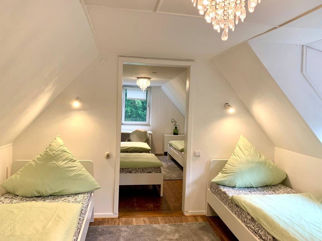Nature Living - Ferienhaus mit Kamin - Feuerschale - Garten - mit beheizbarem Gartenwhirlpool in Melsungen, Schwalm-Eder-Kreis