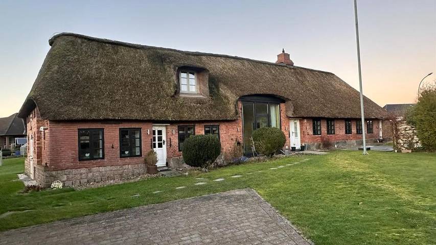 Ferienwohnung für 4 Personen, mit Balkon und Terrasse sowie Garten