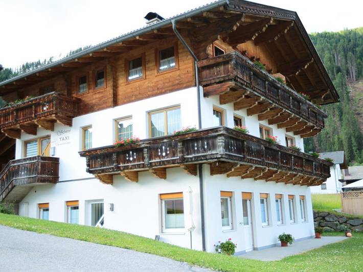 Ferienwohnung für 5 Personen, mit Balkon und Garten, kinderfreundlich in Obertilliach
