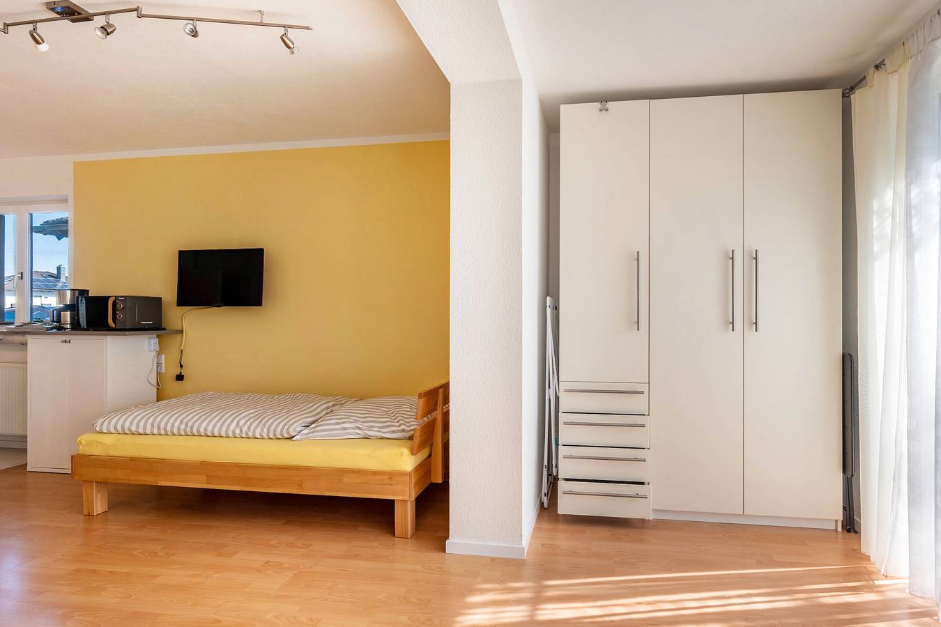 Ganzes Studio, Studio 'Kocher' mit gemeinsamer Terrasse und Wi-Fi in Michelbach an der Bilz, Hohenlohe