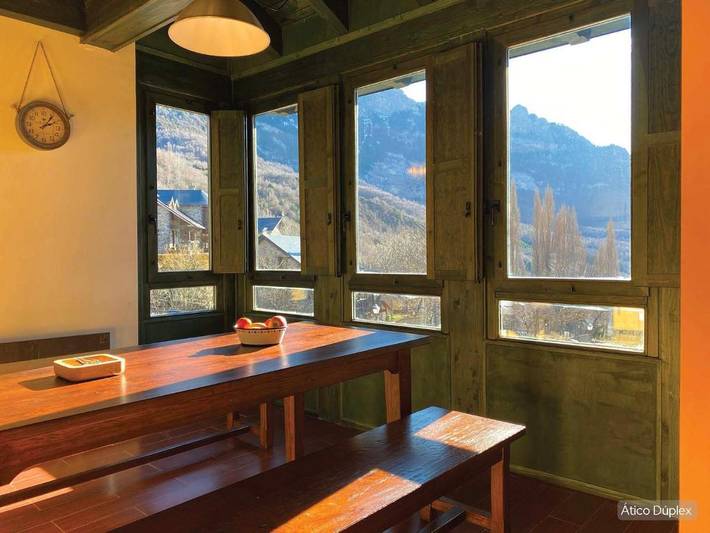 Apartamento de vacaciones para 8 personas, con vistas y jardín en Provincia de Huesca - 4