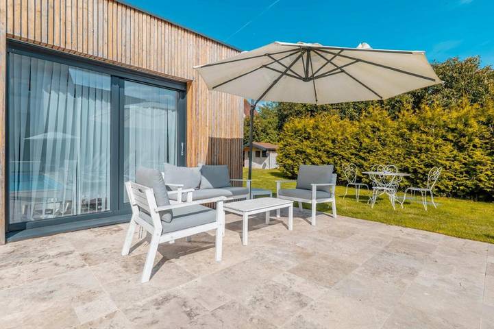 Appartement de vacances pour 3 personnes, avec jardin et vue ainsi que balcon et piscine