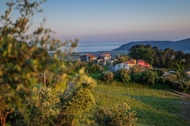 B&b per 2 persone, con Terrazza e Idromassaggio nonché Giardino e Panorama a Fosdinovo