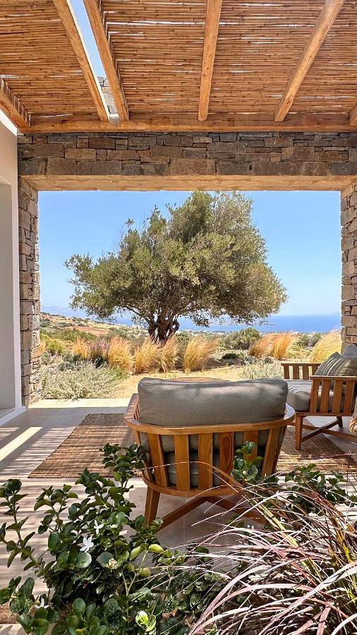 Maison d’hôte pour 2 personnes, avec vue et terrasse ainsi que piscine et jardin dans Paros - 3