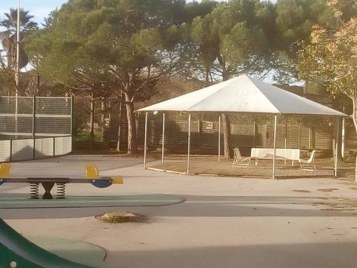 Camping pour 6 personnes, avec piscine ainsi que terrasse et vue à Vic-la-Gardiole - 4