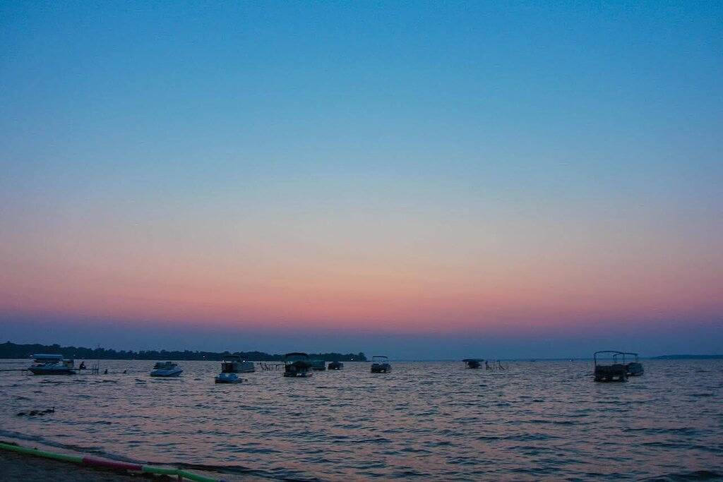 Jack's on the Bay, 5 Bedroom/2 Bath in Prudenville, Roscommon County