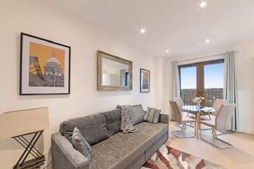 Apartment for 6 People in Hertfordshire, East of England, Photo 4