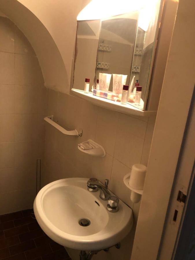 Double Room with Private Bathroom in Sammichele di Bari, Provincia di Bari