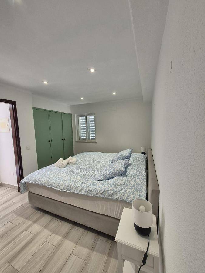 Apartamento para 3 personas, con terraza y piscina en Almancil