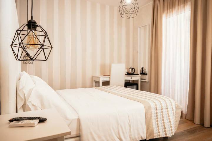 Hôtel pour 3 personnes, avec Balcon et Terrasse ainsi que Piscine et Vue à Lignano Sabbiadoro