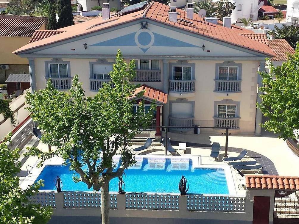 Standard Quadruple Room in Empuriabrava, Haut-Ampurdan
