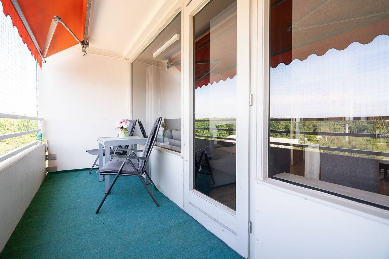 Ganze Wohnung, 3-Zimmer-Ferienwohnung mit Balkon und Meerblick in Sierksdorf, Ostholstein