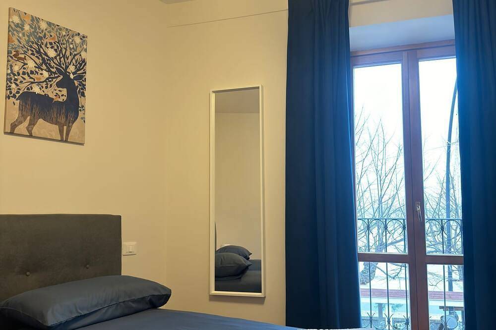 Ganze Wohnung, Lakefront In The Historic Center in Trevignano Romano, Braccianosee